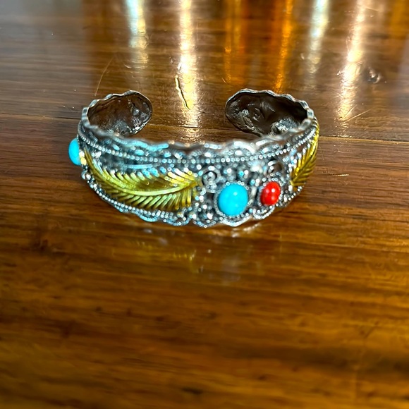 Jewelry - Silver tone bracelet. Cuff. Turquoise colored stones   Western. Navajo vibe